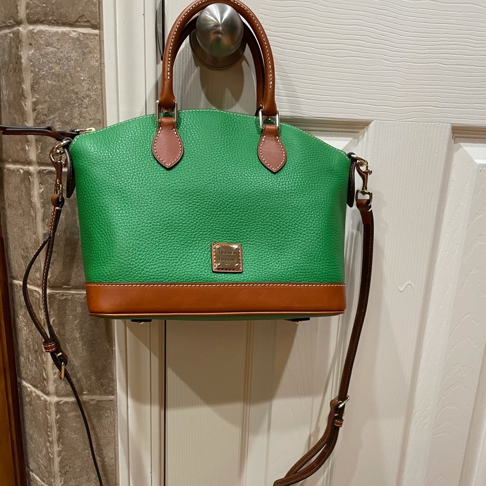 SOLD Dooney & Bourke Kelly Green Darcy Satchel - Picture 9 of 13